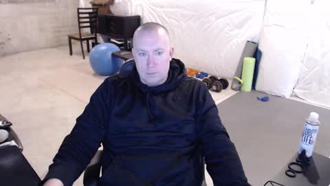 Snapshot of hardwired4816 chatting on 02/04/26, 04:02 hardwired4816 online show from 02/04/26, 04:02