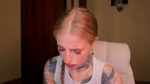 Julia online show from 10/17/25, 05:32