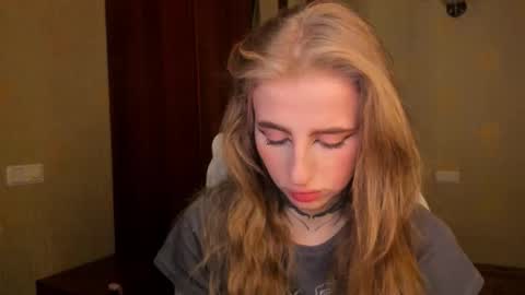 Julia online show from 11/07/25, 05:51