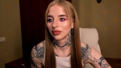 Julia online show from 03/10/26, 05:34