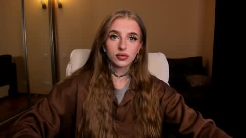 Julia online show from 04/12/26, 05:12