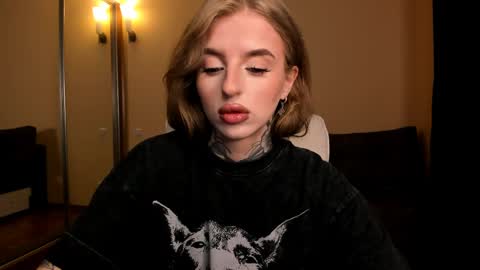 Julia online show from 04/16/26, 05:08