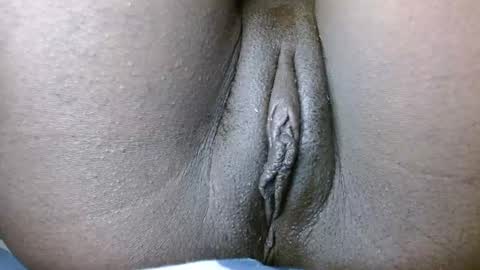 Snapshot of harleys_ebony chatting on 12/21/24, 10:06 harleys_ebony online show from 12/21/24, 10:06