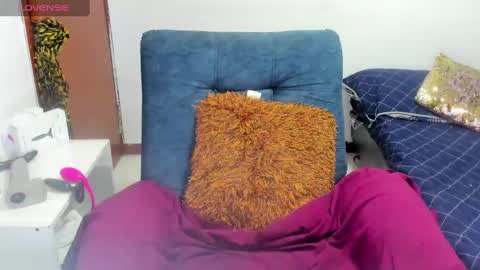 Snapshot of harly_queen77 chatting on 12/03/24, 04:39 Harly online show from 12/03/24, 04:39