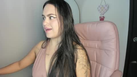 Snapshot of harmony_murr chatting on 05/16/26, 05:23 vanessa online show from 05/16/26, 05:23