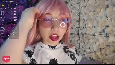 Snapshot of harmonys_couple_ chatting on 04/22/26, 08:43 Harmonys World online show from 04/22/26, 08:43