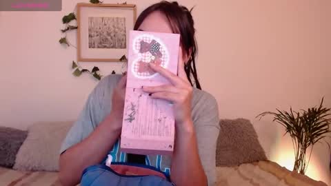 Snapshot of harmonyy01 chatting on 02/06/25, 03:59 Harmony Please help me to reach 100 thumbs up online show from 02/06/25, 03:59