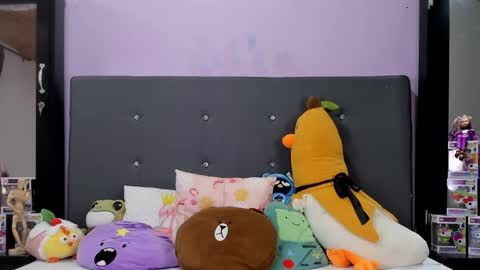 Snapshot of harmonyy_hill chatting on 02/12/25, 03:18 Harmony Hill online show from 02/12/25, 03:18