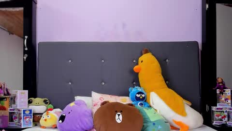 Snapshot of harmonyy_hill chatting on 09/20/25, 10:44 Harmony Hill online show from 09/20/25, 10:44