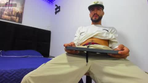 harold_999 online show from 10/15/25, 04:01