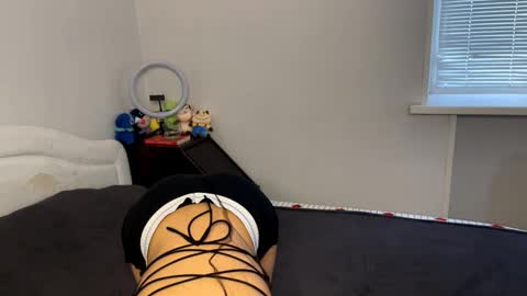 Naomi online show from 10/19/25, 01:06