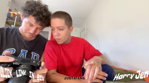 Snapshot of harry_jen chatting on 09/26/25, 08:51 TAP HERE choise Harry tattoo on chest Jen curls hair online show from 09/26/25, 08:51