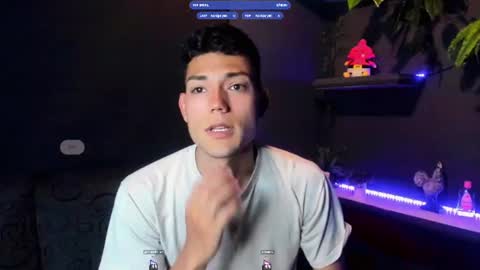 Snapshot of harrydavidsonx chatting on 06/08/26, 01:33 ... online show from 06/08/26, 01:33