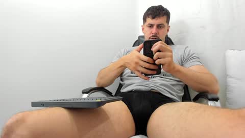 Snapshot of harrydaviss chatting on 01/30/25, 05:09 alpha online show from 01/30/25, 05:09