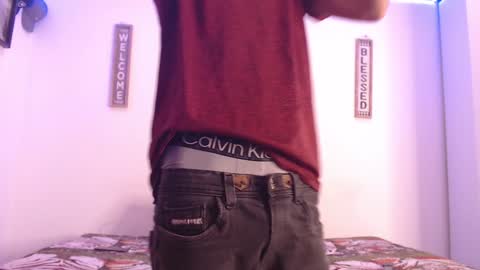 Snapshot of harrythomson1 chatting on 01/12/25, 10:02 harry thomson online show from 01/12/25, 10:02