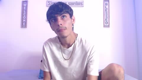 Snapshot of harrythomson1 chatting on 02/18/25, 11:22 harry thomson online show from 02/18/25, 11:22