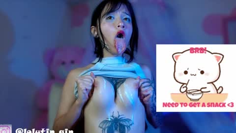 Im Emily and I could be the love of your life    online show from 02/06/25, 09:28