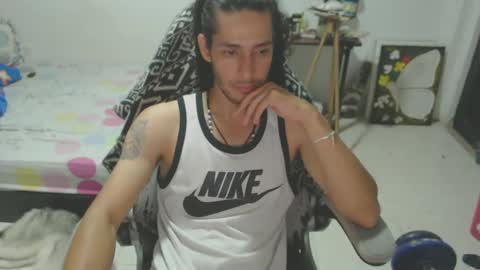 Snapshot of hasani_savala chatting on 11/23/25, 04:01 Hasani online show from 11/23/25, 04:01