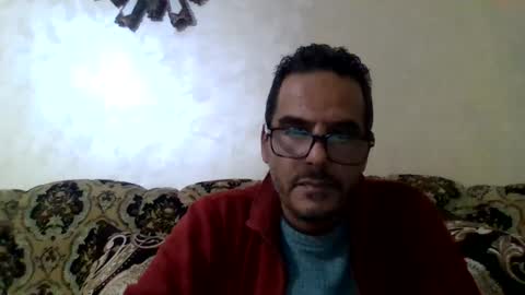 Snapshot of hassane12 chatting on 03/26/26, 11:21 hassane12 online show from 03/26/26, 11:21