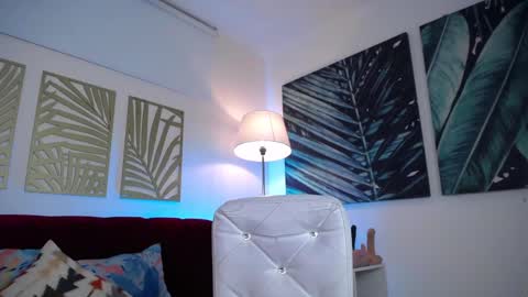 Nicole online show from 02/17/25, 09:08