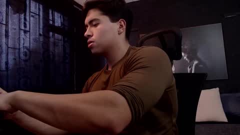 hat_guy01 online show from 02/11/26, 09:53