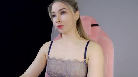 Anna online show from 02/15/26, 09:30