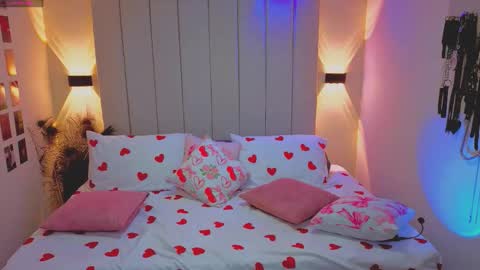 Alicia online show from 09/17/25, 03:19