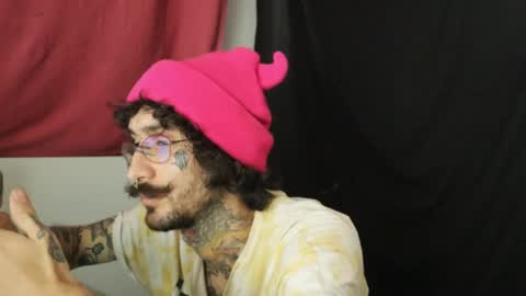 Snapshot of hatsumotokyoto chatting on 02/01/25, 09:19 More content 2 online show from 02/01/25, 09:19