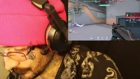 Snapshot of hatsumotokyoto chatting on 02/02/25, 03:21 More content 2 online show from 02/02/25, 03:21