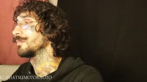 Snapshot of hatsumotokyoto chatting on 02/16/25, 06:21 More content 2 online show from 02/16/25, 06:21