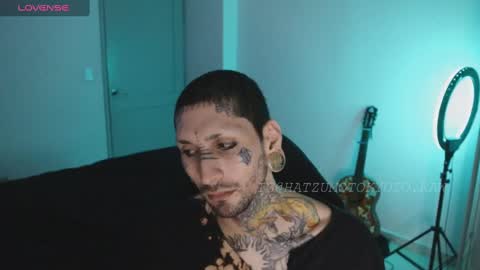 Snapshot of hatsumotokyoto chatting on 10/09/25, 04:32 More content 2 online show from 10/09/25, 04:32