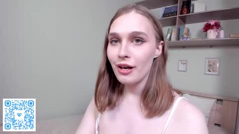 Mia online show from 04/15/26, 03:19