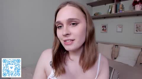 Mia online show from 04/15/26, 07:58