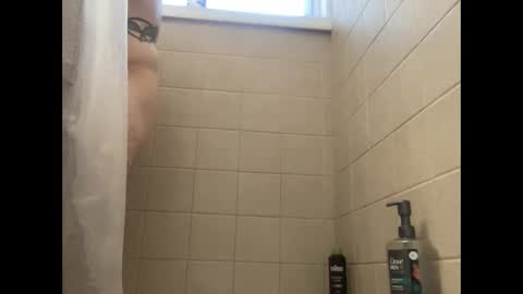 havingfun103 online show from 10/31/25, 02:07