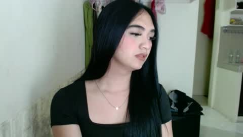 Snapshot of hawadiha chatting on 04/03/26, 02:15 LIX online show from 04/03/26, 02:15