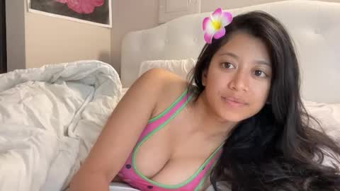 Snapshot of hawaiigirl_ chatting on 06/05/26, 09:31 hawaiigirl_ online show from 06/05/26, 09:31