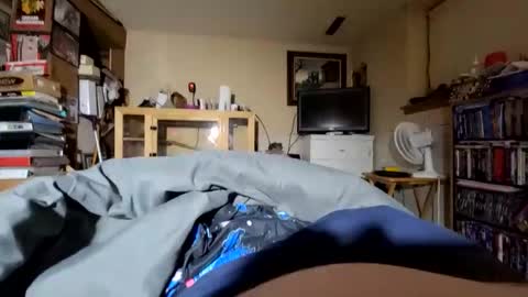 hawkfan1888 online show from 11/16/25, 01:33