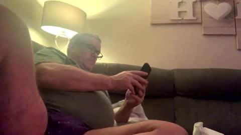 hawks2113 online show from 02/17/25, 11:09