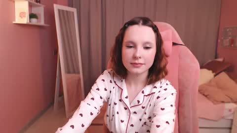 Mia online show from 02/06/26, 01:21