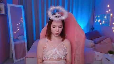 Mia online show from 02/19/26, 07:59