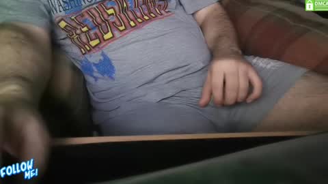 Snapshot of haydarcum chatting on 01/08/25, 04:23 ZhongLi online show from 01/08/25, 04:23