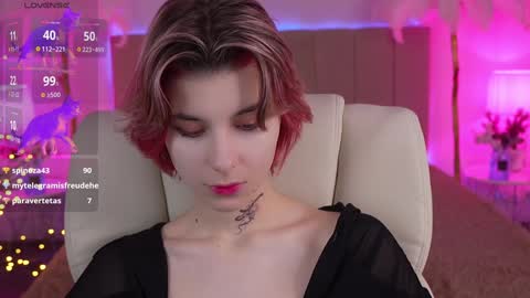 haylaamber online show from 12/13/24, 12:09