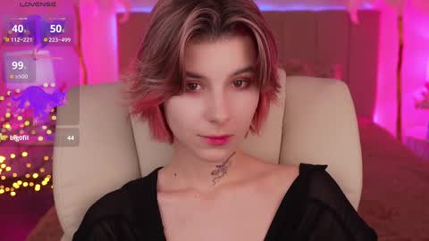 haylaamber online show from 12/13/24, 08:26