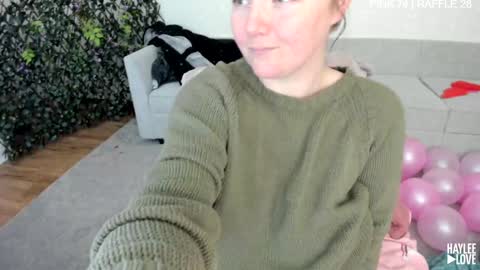 Snapshot of haylee_love chatting on 03/07/26, 01:35 Haylee Love online show from 03/07/26, 01:35