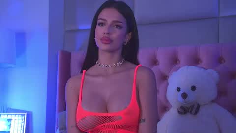 Haylie online show from 10/11/25, 07:40