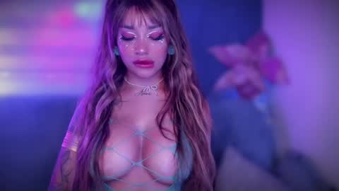 Marie online show from 02/01/25, 01:23