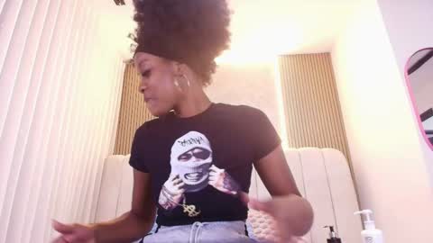 Snapshot of hazel_kataleya chatting on 04/25/26, 07:11 kataleya online show from 04/25/26, 07:11