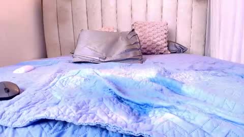 Snapshot of hazel_kataleya chatting on 05/27/26, 01:57 kataleya online show from 05/27/26, 01:57