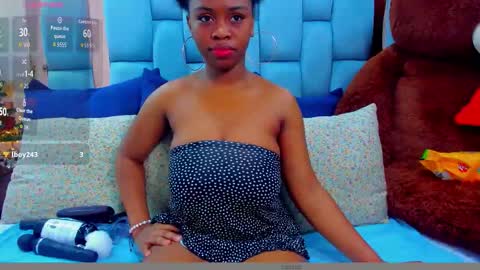 hazel_lanee online show from 11/28/25, 04:48