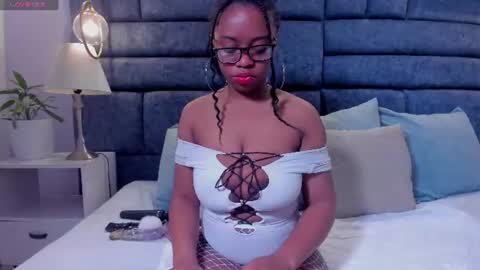 hazel_lanee online show from 06/29/26, 07:58